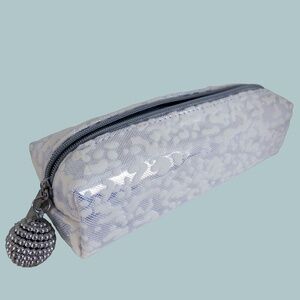 MAC Cosmetics NIB Small Makeup Bag Snowball Collection